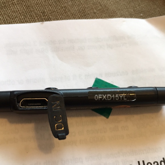 Bluetooth Magnetic Headset TaoTronics BH07 - Picture 4 of 10